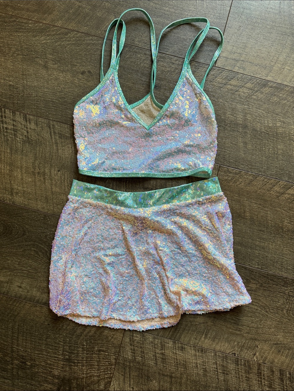 IHeartRaves Sequin Bralette and Skirt Set - Iridescent Mint